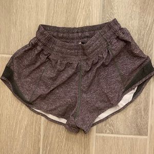 Lululemon women’s size 6 Hotty hot shorts